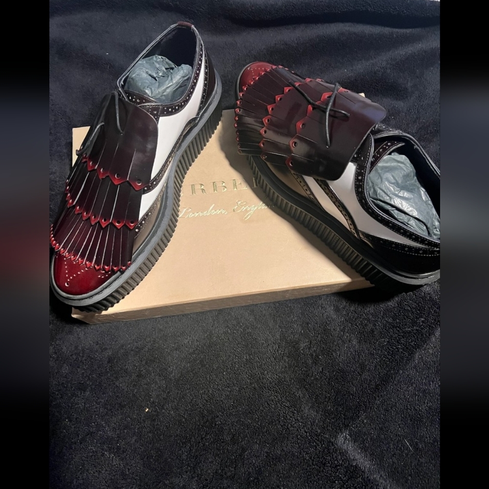 Burberry lace up Oxford